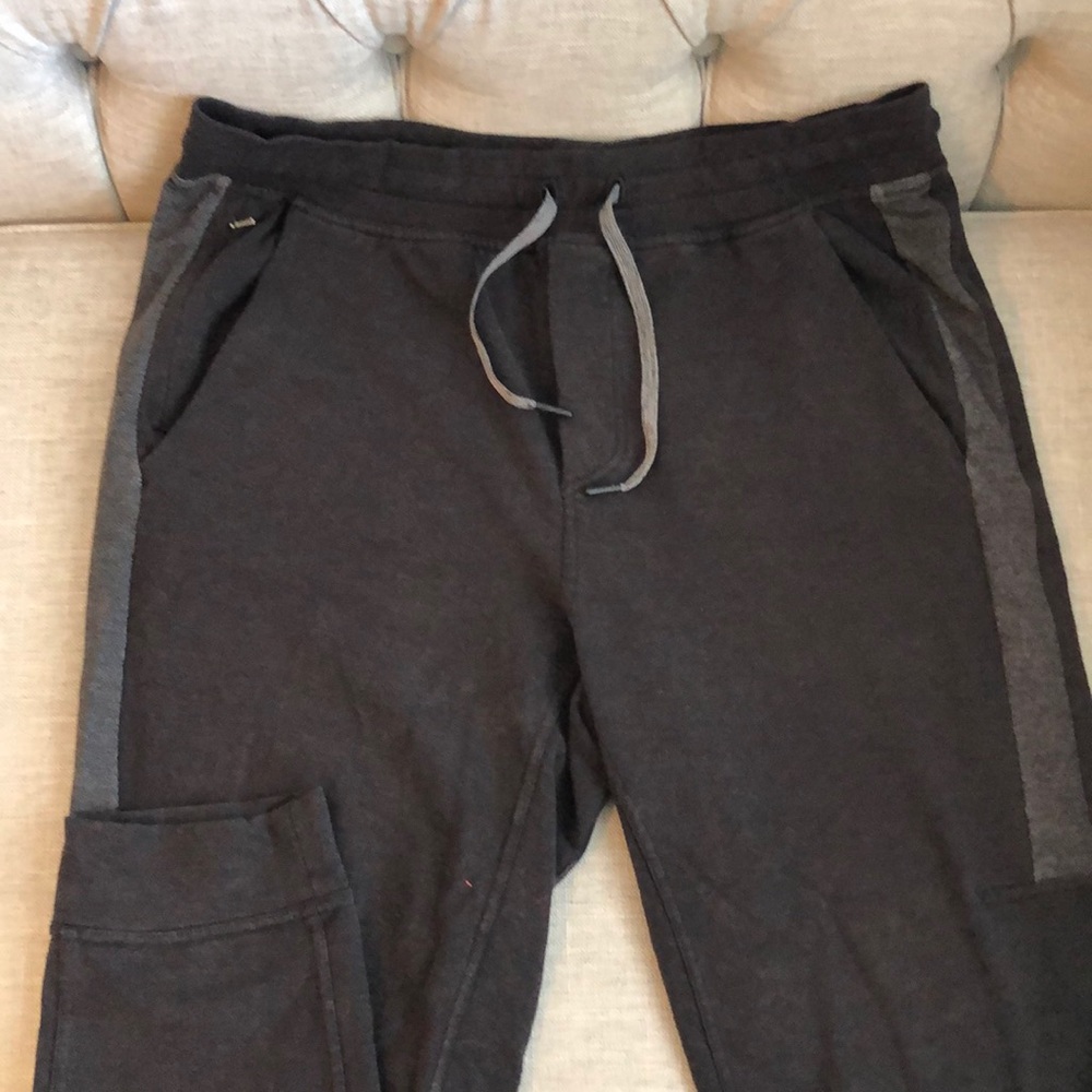 Lululemon Men’s L Sweats black w/ grey detail